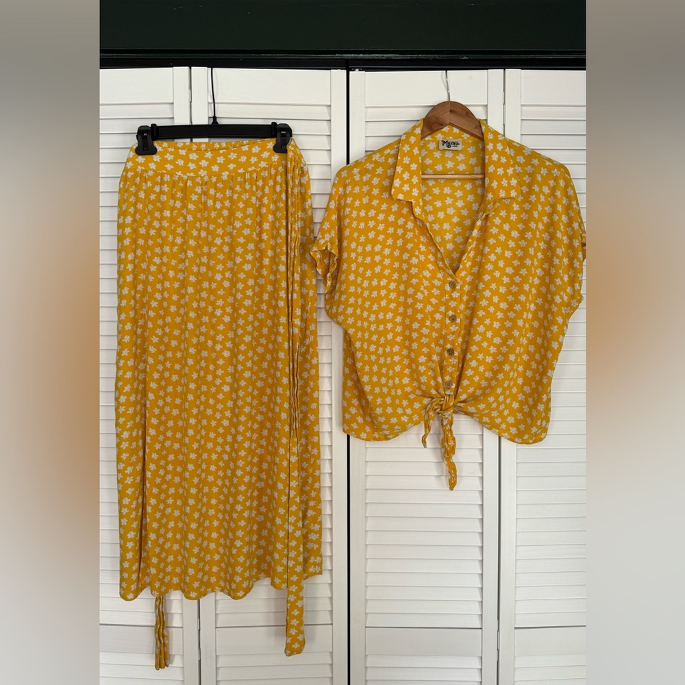 Show Me Your Mumu x Salty Blonde, top and skirt set. Size Large